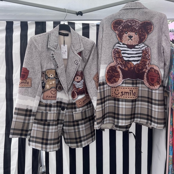 Women's Plaid Blazer with Bear Patches prints - Picture 3 of 7